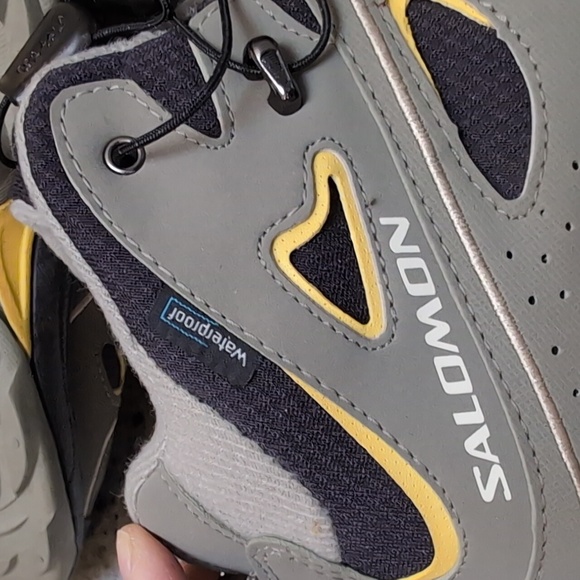 Salomon mid wrap hikers size USA 4 UK3.5 EUR 36 - Picture 8 of 9